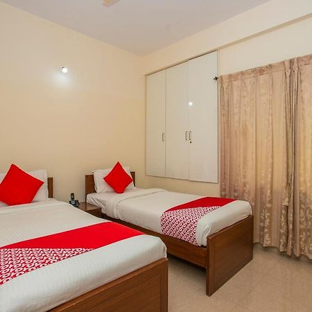 Oyo 4797 Lulu Hospitality Hotel Yelahanka Buitenkant foto