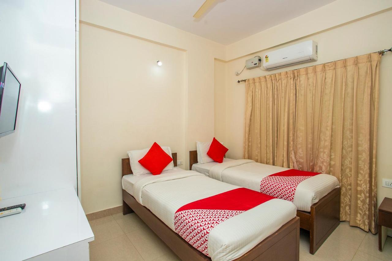 Oyo 4797 Lulu Hospitality Hotel Yelahanka Buitenkant foto