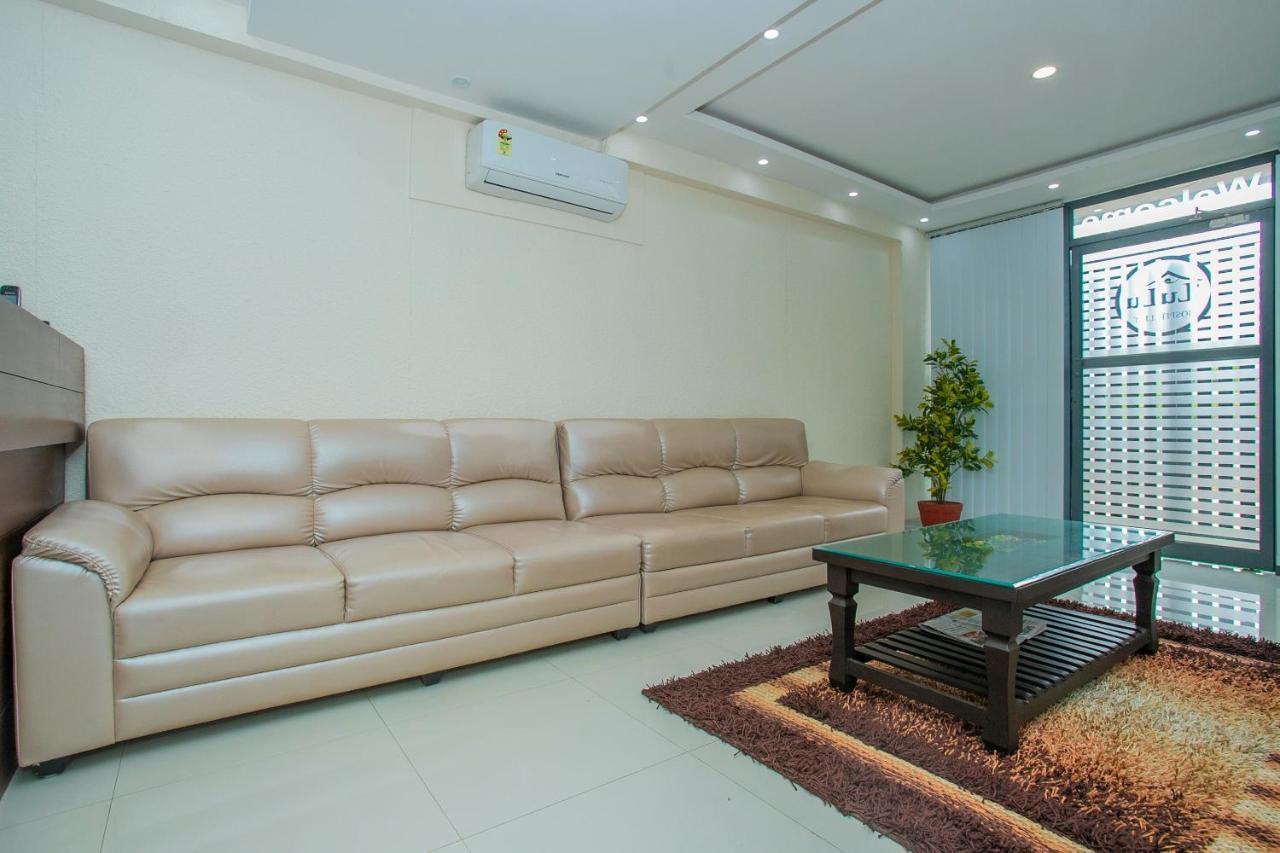 Oyo 4797 Lulu Hospitality Hotel Yelahanka Buitenkant foto