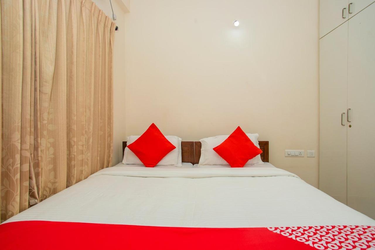 Oyo 4797 Lulu Hospitality Hotel Yelahanka Buitenkant foto