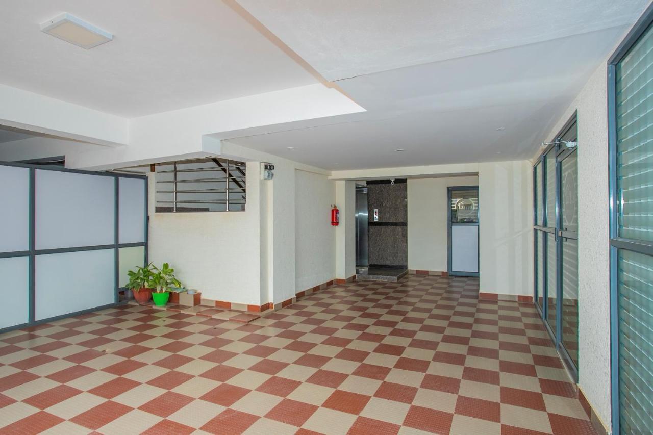 Oyo 4797 Lulu Hospitality Hotel Yelahanka Buitenkant foto
